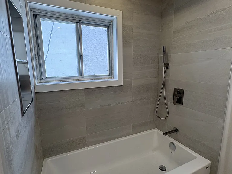 721 Cooper St #C — Photo 14