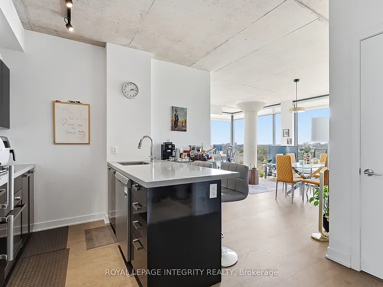 203 Catherine St #1203 — Photo 9