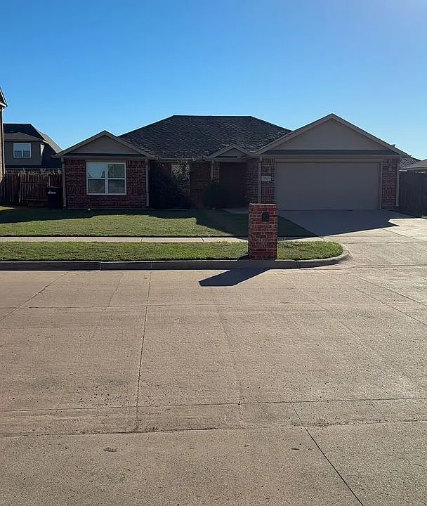 3721 Plantation Dr