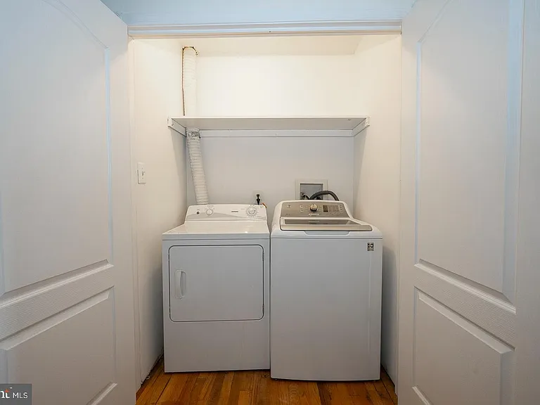 2822 Ogden St #A — Photo 15