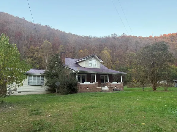 36 Blackburn Ln, Pikeville, KY 41501