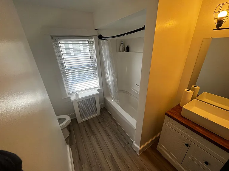 211 Washington Ave #2 — Photo 8
