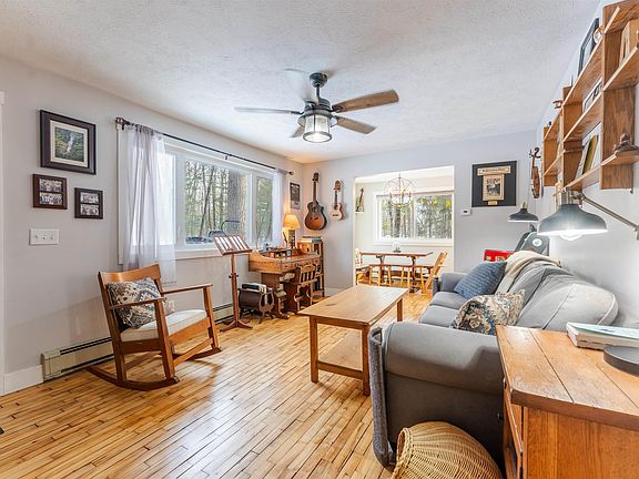 5th image of 8868 Park Ln