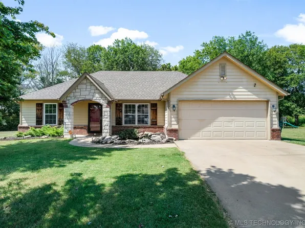 312 N Supernaw St, Skiatook, OK 74070