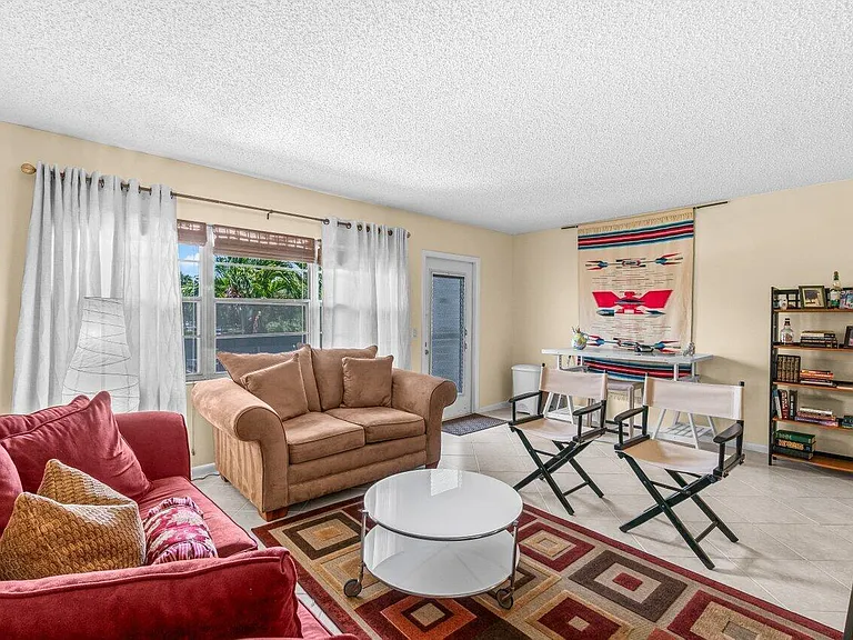 68 Suffolk Dr #68-B — Photo 7