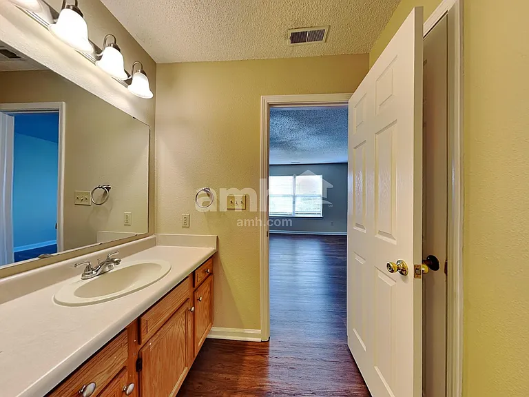9017 Stonewall Dr — Photo 12