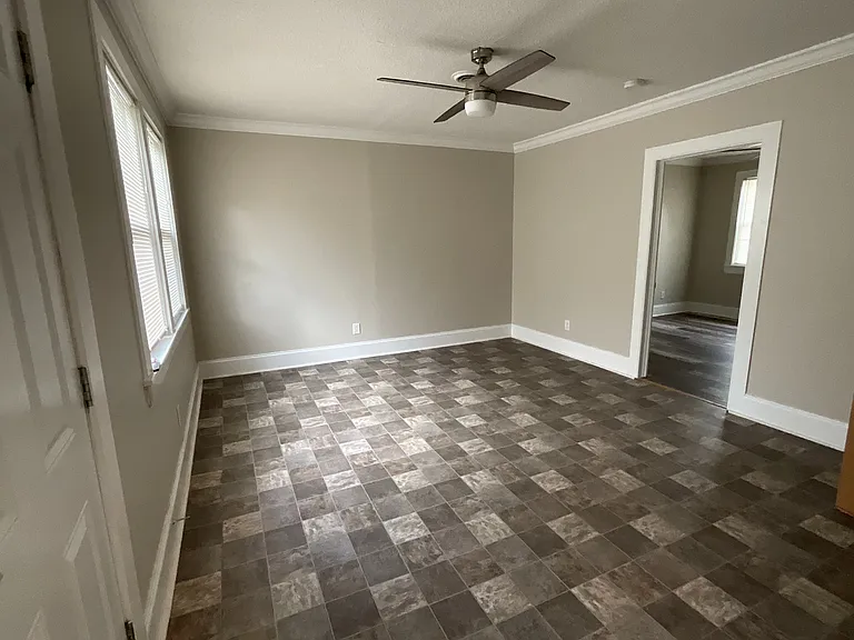 Large Garden- Living Room