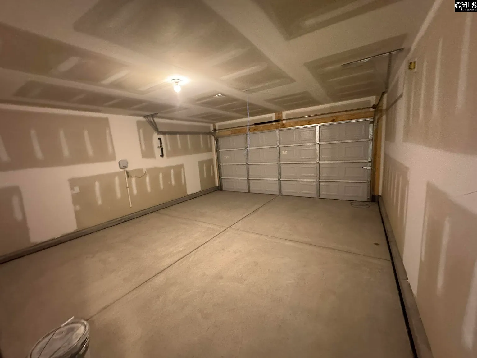 3 bed, 2223 sqft, $2,350 — Photo 4