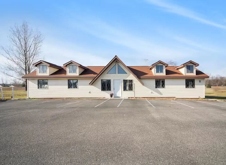 262 N Townline Rd