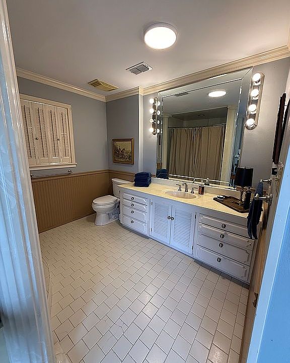 13th image of this home