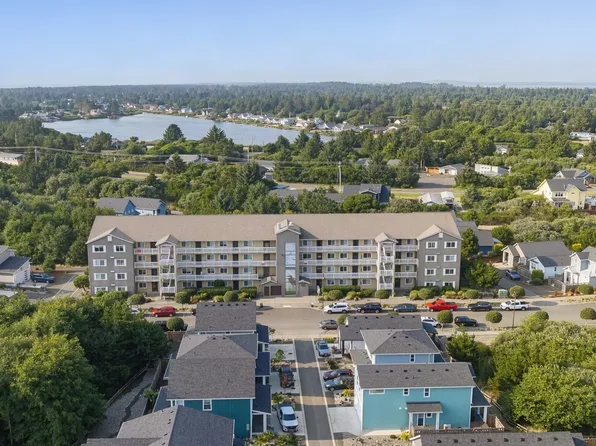 262 Oyhut Bay Boulevard SW #301, Ocean Shores, WA 98569