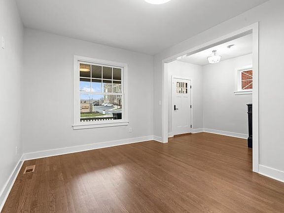 5th image of 3529 Jefferson St