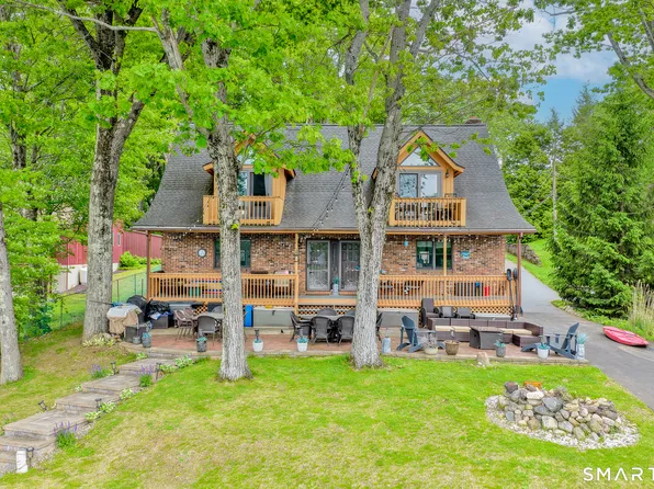 15 Averyll Avenue, Wolcott, CT 06716