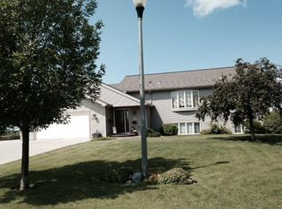 2225 Pioneer Ct NW, East Grand Forks, MN 56721