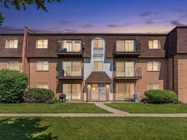 9480 Bay Colony Dr APT 2N, Des Plaines, IL 60016