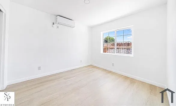 1428 W 59th St #3-4 — Photo 13