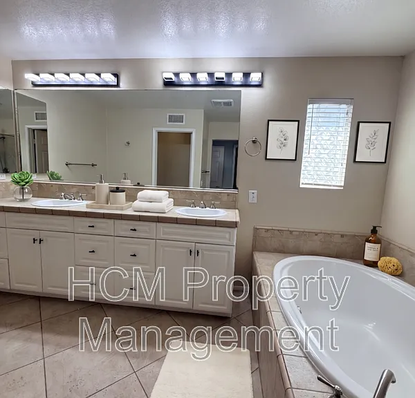 8043 E Loftwood Ln — Photo 34