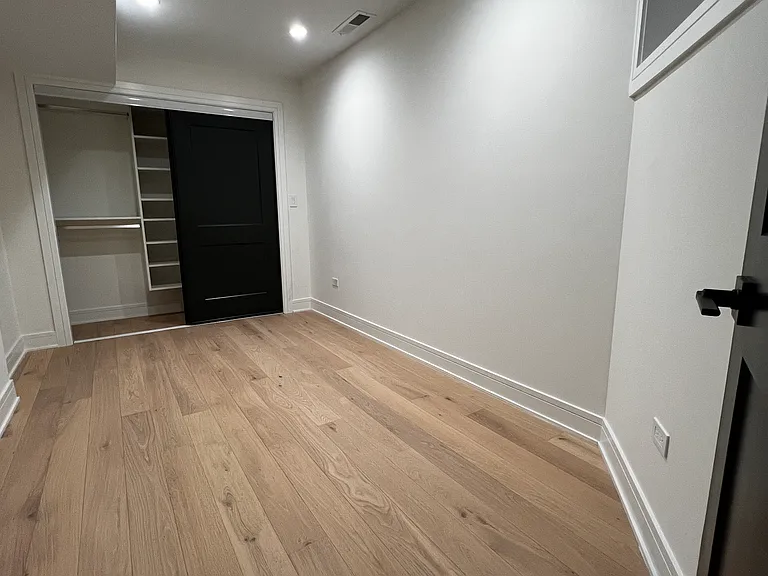 3353 S Union Ave #B — Photo 7