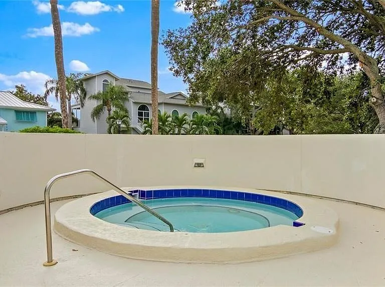 5950 Pelican Bay Plz S #505 — Photo 66