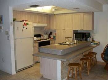 4th image of 21225 Chatburn Ave