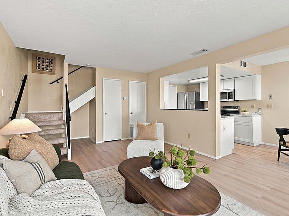 4th image of 31 Wharf Circle