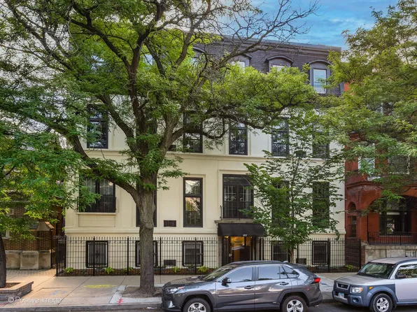 921 N La Salle Dr APT 15, Chicago, IL 60610