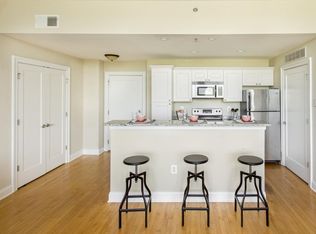 2102 Spring St #1002, Philadelphia, PA 19103