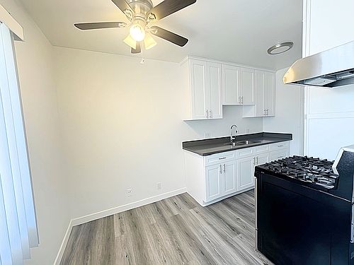 5th image of 11960 Grevillea Ave #E