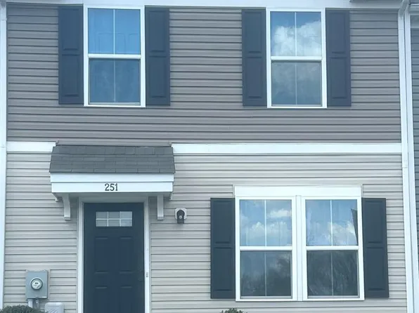 251 Lady Bug Dr, Dover, DE 19901
