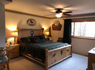 646 Giant Pine Rdg, Lake Arrowhead, CA 92352