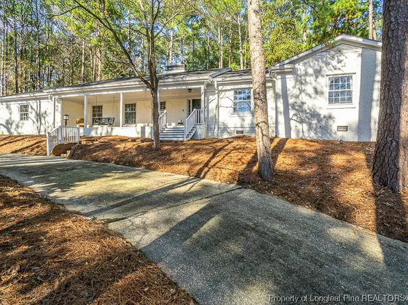 2534 S Edgewater Dr, Fayetteville, NC 28303