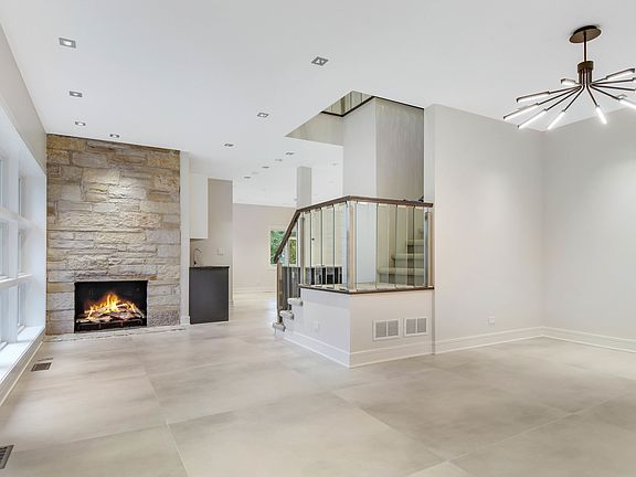 5th image of 12632 S 73rd Ave