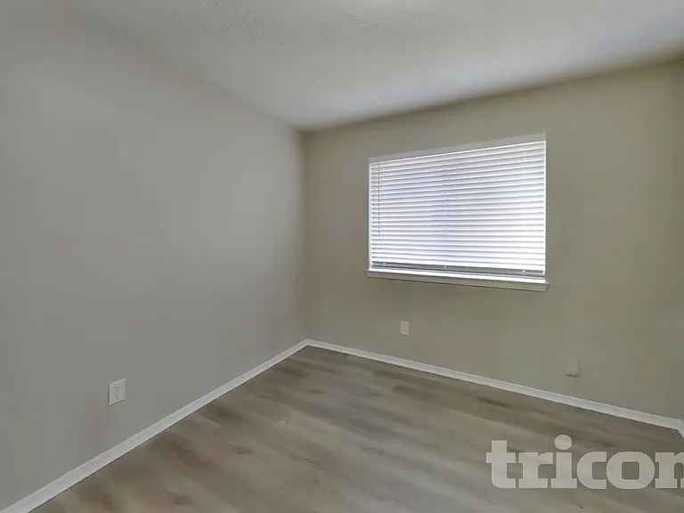 14831 Waterside Dr — Photo 13
