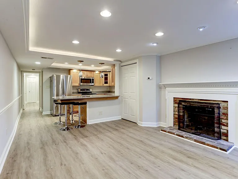 418 D St NE #BASEMENT — Photo 4