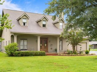 812 Contour Dr, Lake Charles, LA 70605