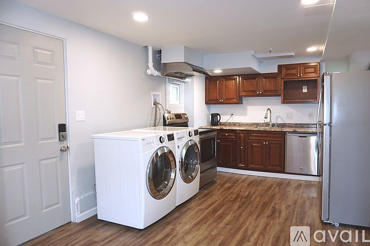 1st image of 427 Lakeshire Dr #A