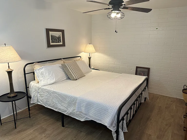 1010 S Calle De La Temporada — Photo 12