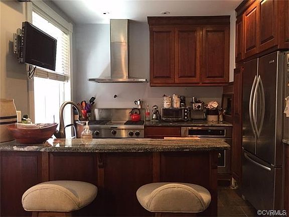 4th image of 20 N Boulevard #1