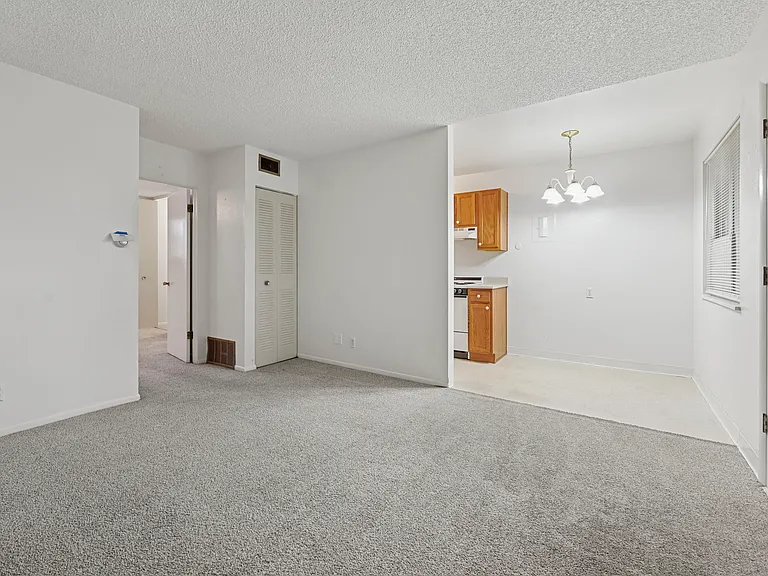 Taylor St Apartment — Photo 6