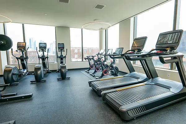 Rented by Arwell Realty | media 27