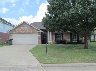 8032 Torrey Pines Cir, Beaumont, TX 77707