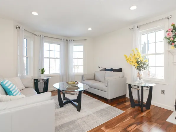 50 Sophia Dr, Worcester, MA 01607