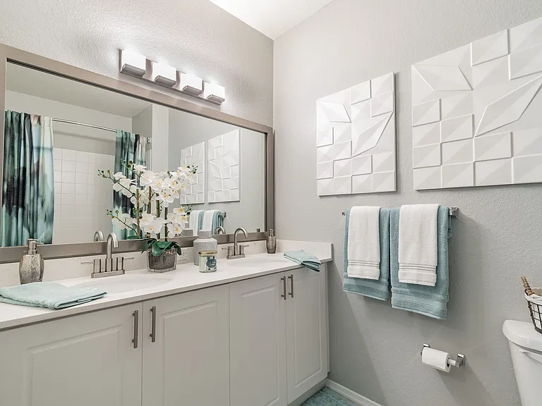 THE PARQ AT CROSS CREEK — Photo 18