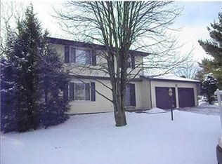 100 Wayne Dr, Cranberry Township, PA