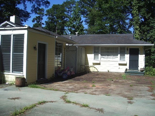 2nd image of 1840 34th St