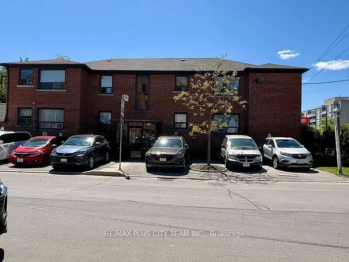 3835 Bathurst St #6 — Photo 10