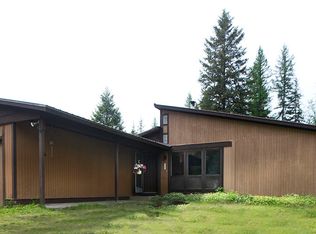 332 Pebble Ln, Bonners Ferry, ID 83805