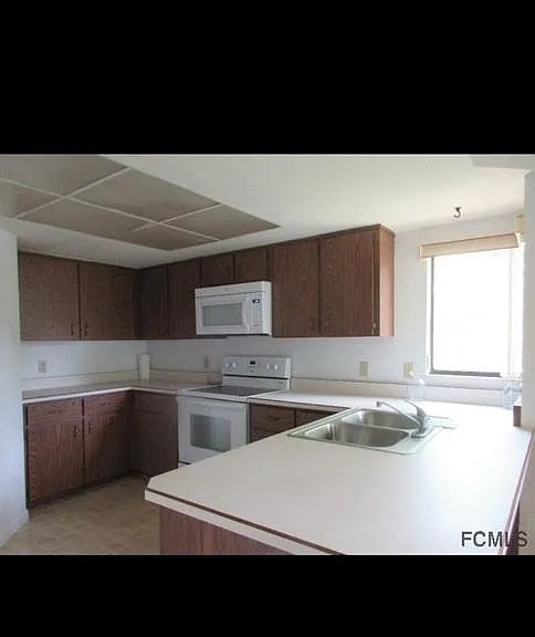 24 Southbury Ct — Photo 16
