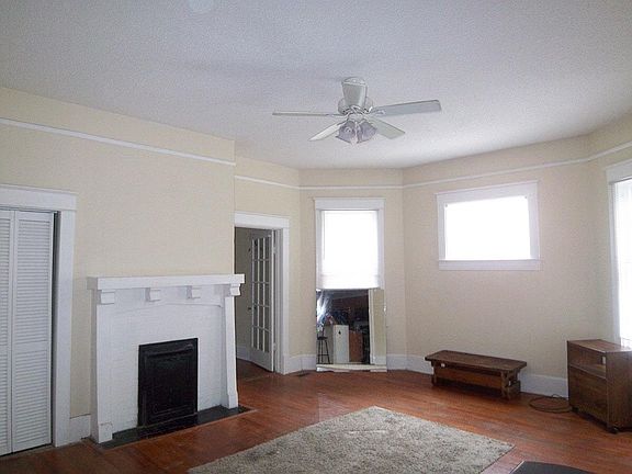 4th image of 705 E 5th St APT 2