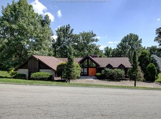 109 McDavid Ln, Charleston, WV 25311